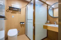 Tianyuan Mercure Hotel (North Passenger Transport Station Meihuan Park Branch) - parking