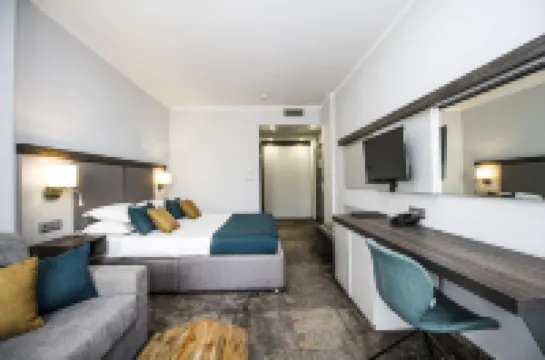 Best Western Plus Premium Inn