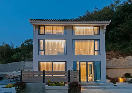 Putuoshan Windy Place Homestay Отели рядом с достопримечательностью «Fayu Temple»