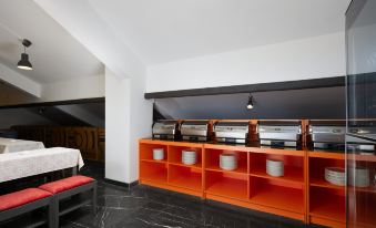 Milu Holiday Hotel (Dujiangyan Irrigation Project Scenic Spot)