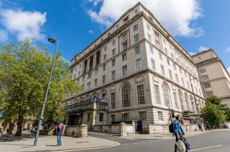 Adelphi Hotel Liverpool Отели рядом со станцией Pier Head