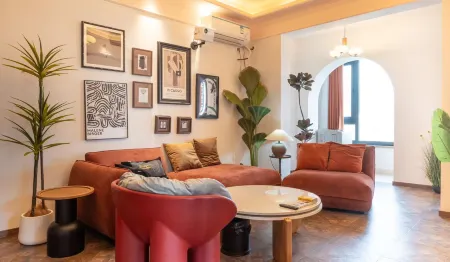 Landscape Riverview Designer Homestay (Jiefangbei Hongyadong Branch)