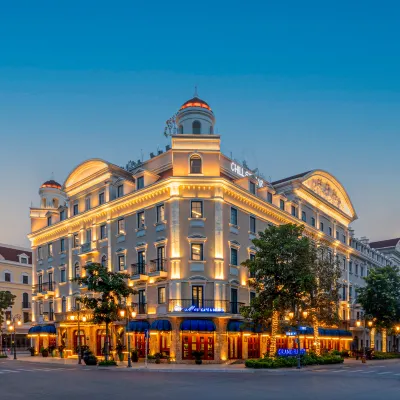 弗歐維精品大酒店 鄰近下龍灣夜市的酒店