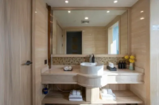 Yeste Hotel (Guigang Jingang Avenue High-speed Railway Station)