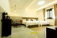 Fuxian Lake Mama Cabin Inn (Star Night Market) - 2성급