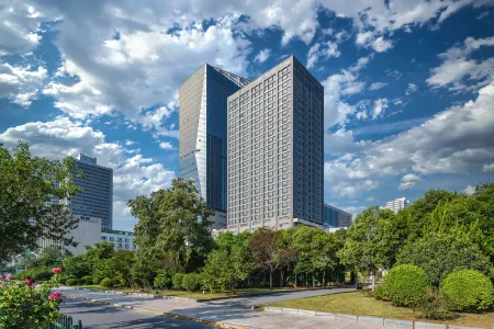 Lavande(Tianhong Plaza store of Handan high speed railway station) Отели в г. Ханьдань