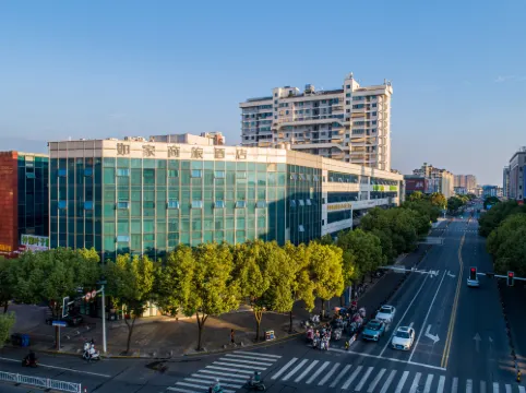 Homeinn Selected Hotel (Xinghua Yingwu Middle Road Zheng Banqiao Former Residence)