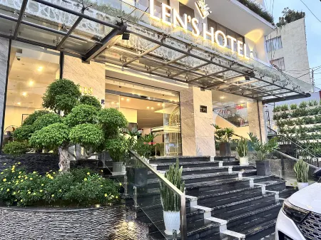 Len's Hotel