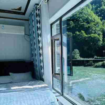 Heishui Zandenggabo Homestay Rooms