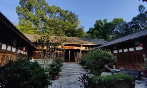Biehuashanfang Guesthouse
