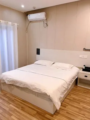 Ruiqi Hotel (Yushang Guanzhong Old Street) Hotels near Guanzhong Old Street