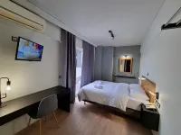 Savoy Hotel Hotels in Piraeus