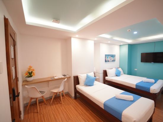 Arzo Hotel Premier