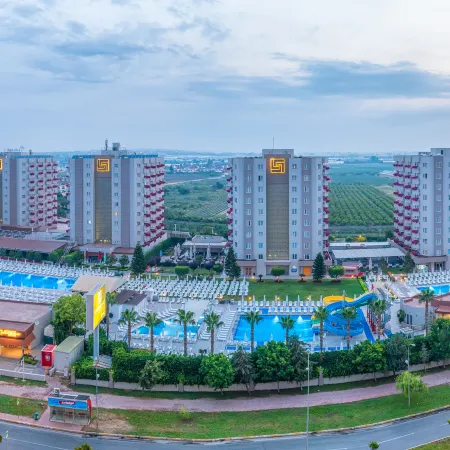 Grand Park Lara Hotel