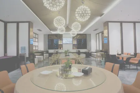 Chating Holiday Hotel