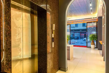 Shiyi Hotel (Yangmei Yudu Jieyang) Отели рядом с достопримечательностью «Jieyang Rongjiang West Lake»