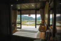 Veshia Black Ship Sapa Hotels in Sapa
