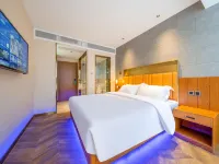 Junsheng Business Hotel (Shanghai Tongnan Road Subway Station Branch) Hotels near Songfa Road Station