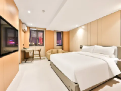 โรงแรมอี๋หลง (จตุรัสฟอร์จูน สถานีรถไฟจี๋หลิน) โรงแรมในจี๋หลิน