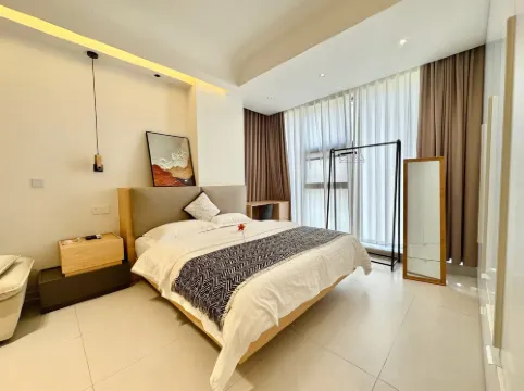 Mile Yefeng Homestay (Qinglai Park Giant Century Plaza)