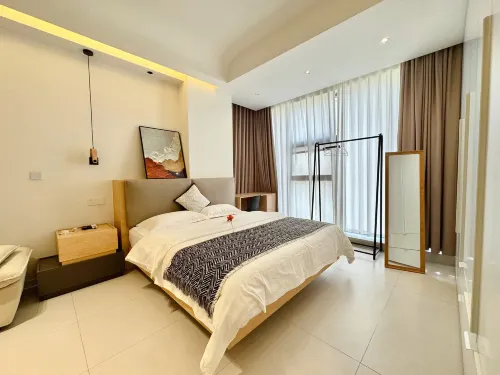 Mile Yefeng Homestay (Qinglai Park Giant Century Plaza)