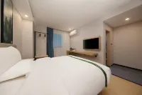 GreenTree Inn Express Hotel (Shanghai Cao'an Road Dingbian Road Subway Station) Các khách sạn ở Thượng Hải