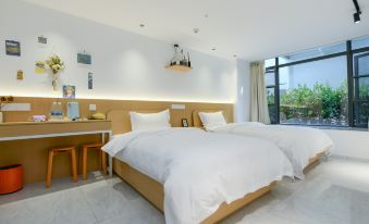 Rongzhu B&B (Chengdu East Station East Square Branch)