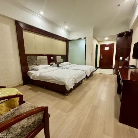 Super 8 Hotel (Qitai Tuanjie South Road Branch)