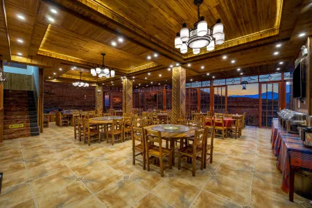 Longji · linshe B & B (Longji terrace Jiulong Wuhu landscape store) Отели рядом с достопримечательностью «Longji Ancient Zhuang Village»