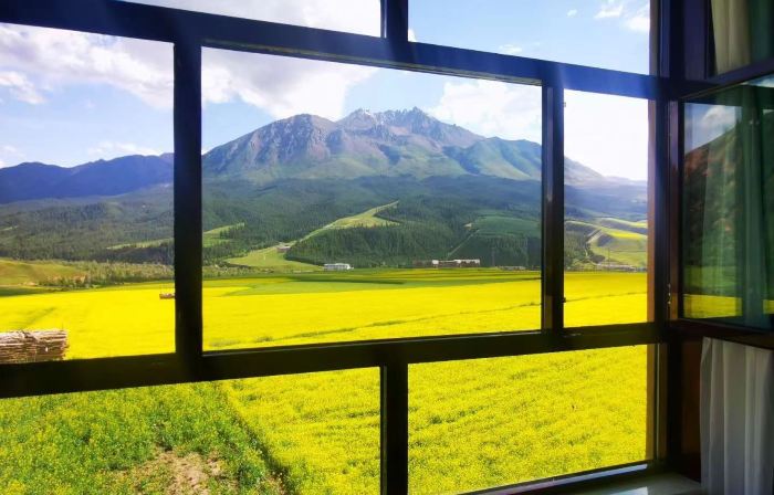 Qilian Shengfeng View Villa