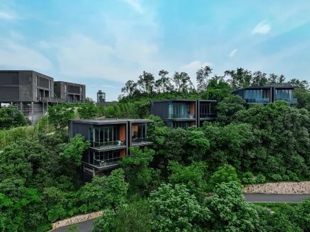 Manyuan · Mogan Mountain J. Lalli Valley Holiday Villa (Moganshan Yucun Scenic Area Branch) Отели рядом с достопримечательностью «Baiyun Mountain Pavilion»