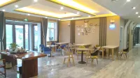 Floral Hotel·  Qilian Xiaozhu Hotel (Zhangye Danxia)