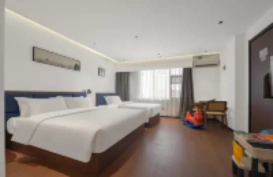 Four Seasons Garden Mountain and Sea