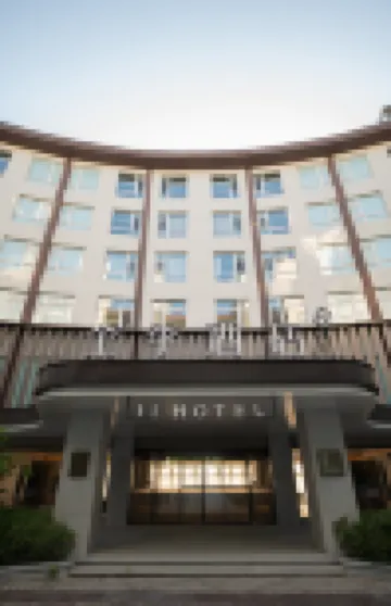 JI Hotel (Yantai Penglai Ocean Polar World Store) Hotels near Penglai Polar Ocean World