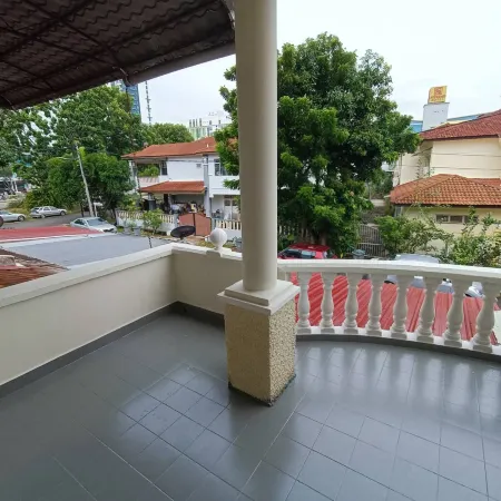 Kota 3BR Townhouse 5 Pax - TVBox/Mahjong/Jonker