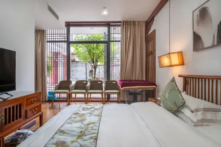 Longli 24 Degree Wubieyuan (Shuanglongzhen Branch) Отели в г. Лунли