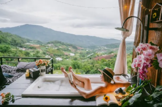 Mon Lom Nao Homestay Hotels near Queen Sirikit Botanic Garden