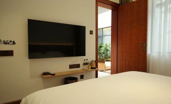 Tingyun Xiaozhu Homestay in Weishan County