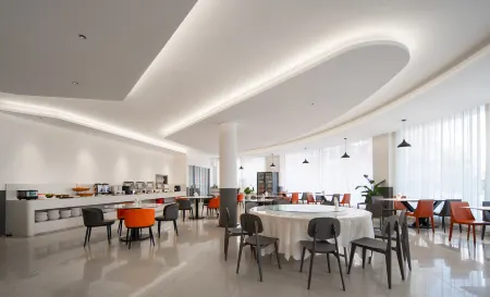 Platinum International Hotel Отели рядом со станцией Wenling Railway Station