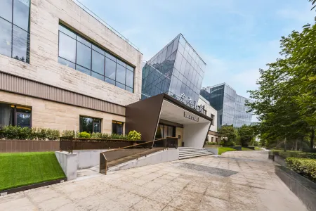 JI Hotel (Shanghai Xuhui Binjiang Lüde Xian Art Center)