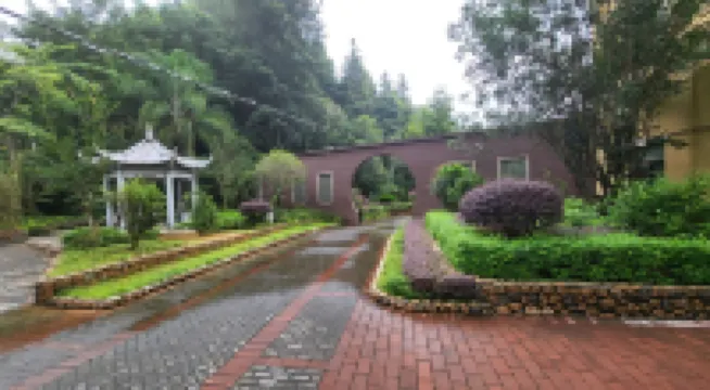 Fangyuan Holiday Hotel