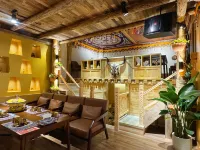 Piedmont Hot Spring Villa Hotels in Jiuzhaigou