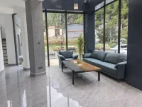 Lixian Bipeng Valley Yulan Huating Hotel
