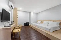 Hako Hotel Taman U - 주차장