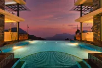 Chandys Drizzle Drops - Munnar Top Station Hotels in Theni