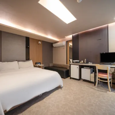 ซูวอนไลม์โฮเทล โรงแรมใกล้สถานีซูวอน