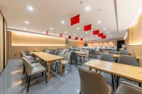 Cloud Hotel - sarapan