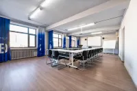 Hexing E-sports Hotel (Harbin Central Street Baroque Branch) - Business