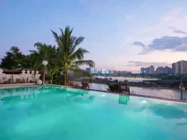 Yunxi Starry Sky River View Hot Spring Hotel