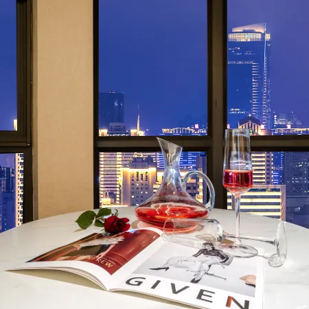 Kunming Lirui Hotel (Plateau Pearl International Trade City)